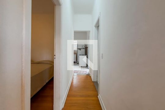 Corredor de casa à venda com 4 quartos, 240m² em Vila Mariana, São Paulo