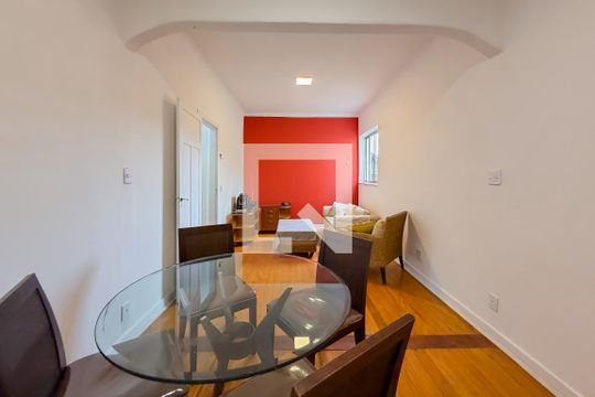 Sala de casa à venda com 4 quartos, 240m² em Vila Mariana, São Paulo