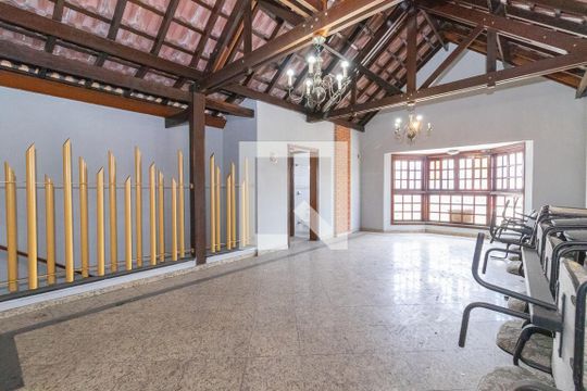 Sala de casa para alugar com 3 quartos, 251m² em Vila Rio Branco, São Paulo