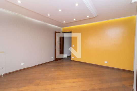 Suíte 1 de casa para alugar com 3 quartos, 251m² em Vila Rio Branco, São Paulo