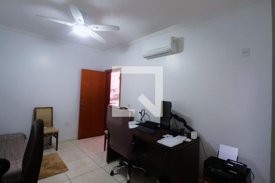 Quarto de casa à venda com 3 quartos, 230m² em Estância Velha, Canoas
