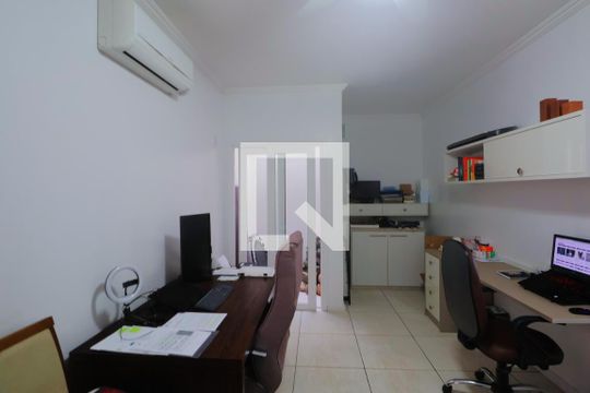 Quarto de casa à venda com 3 quartos, 230m² em Estância Velha, Canoas