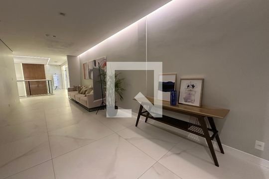 Hall de entrada de apartamento à venda com 3 quartos, 89m² em Alphaville, Barueri