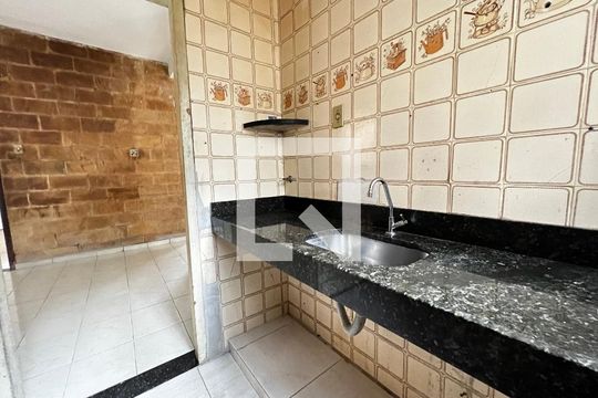 Casa à venda com 2 quartos, 140m² em Bonfim, Belo Horizonte