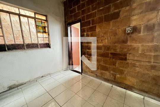 Casa à venda com 2 quartos, 140m² em Bonfim, Belo Horizonte