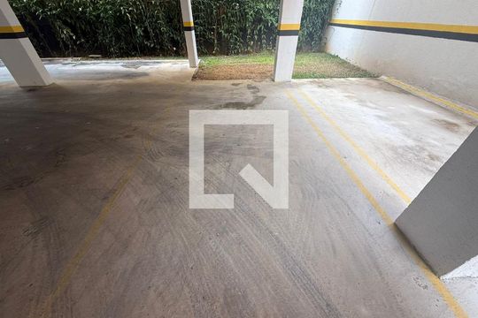 Garagem de apartamento para alugar com 1 quarto, 33m² em Paquetá, Belo Horizonte