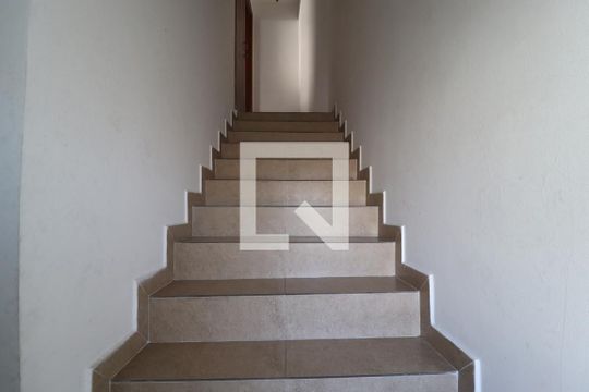Escada Cobertura de apartamento à venda com 3 quartos, 100m² em Vila Linda, Santo André