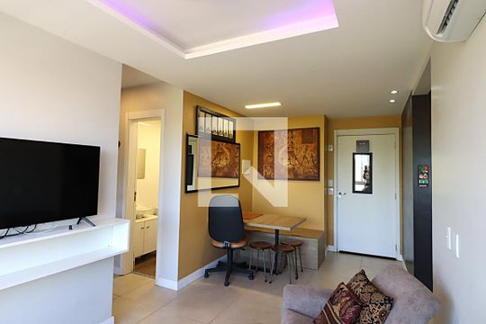 Sala de apartamento à venda com 2 quartos, 56m² em Sarandi, Porto Alegre