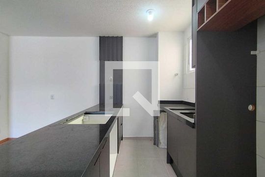 Cozinha de apartamento para alugar com 2 quartos, 55m² em Operário, Novo Hamburgo