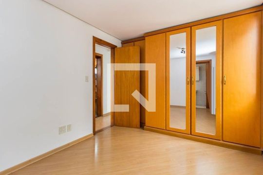 Quarto 1 de apartamento à venda com 2 quartos, 128m² em Jardim do Salso, Porto Alegre