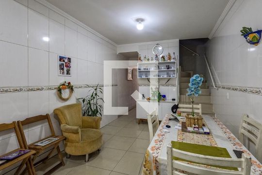 Sala de Jantar de casa para alugar com 2 quartos, 180m² em Vila Cruz das Almas, São Paulo