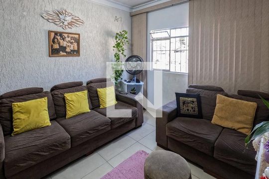 Sala de casa para alugar com 2 quartos, 180m² em Vila Cruz das Almas, São Paulo