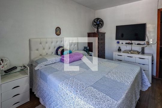 Quarto 1 de casa para alugar com 2 quartos, 180m² em Vila Cruz das Almas, São Paulo
