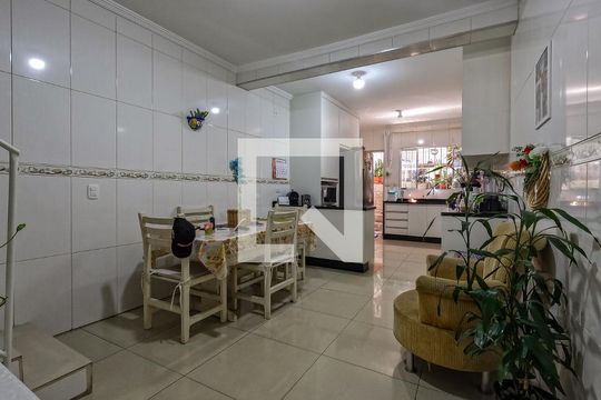 Sala de Jantar de casa para alugar com 2 quartos, 180m² em Vila Cruz das Almas, São Paulo