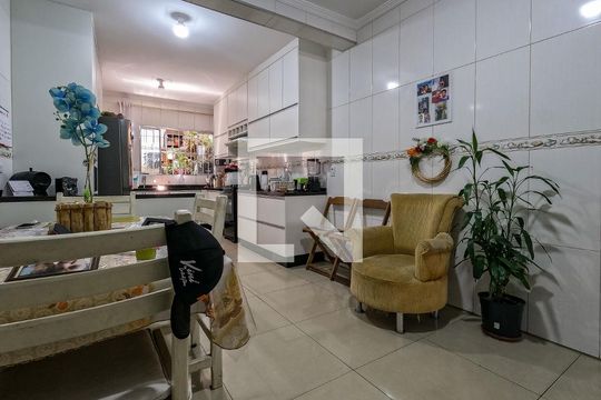 Sala de Jantar de casa para alugar com 2 quartos, 180m² em Vila Cruz das Almas, São Paulo