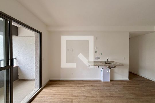 Quarto de kitnet/studio à venda com 0 quarto, 29m² em Vila Santa Catarina, São Paulo