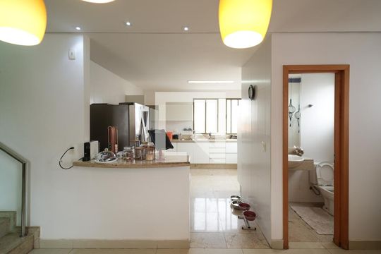 Apartamento à venda com 4 quartos, 400m² em Savassi, Belo Horizonte