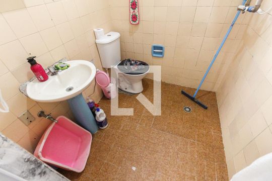 Banheiro Casa 1 de casa à venda com 4 quartos, 330m² em Itaquera, São Paulo