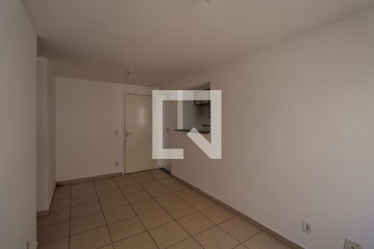 Sala de apartamento à venda com 2 quartos, 50m² em Parque Sao Vicente, Santo André