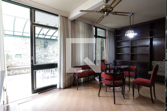 Biblioteca de casa à venda com 5 quartos, 734m² em Jardim Guedala, São Paulo