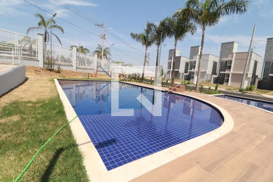 Área comum - Piscina de casa de condomínio para alugar com 3 quartos, 81m² em Granja Marileusa, Uberlândia