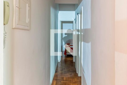 Sala de apartamento à venda com 2 quartos, 63m² em Olaria, Rio de Janeiro