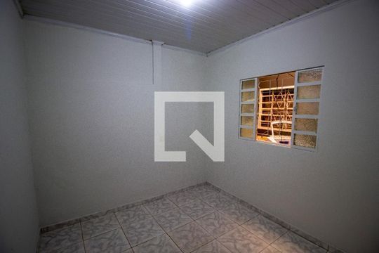 Quarto de kitnet/studio à venda com 1 quarto, 15m² em Conjunto C, Brasília