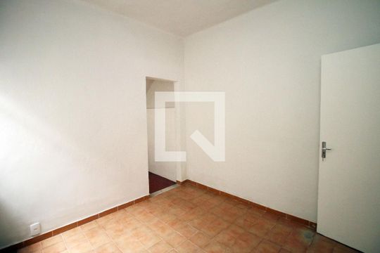 Sala de casa para alugar com 1 quarto, 50m² em Vista Alegre, Rio de Janeiro