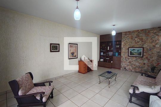 Casa à venda com 4 quartos, 265m² em Tanque, Rio de Janeiro