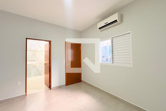 Suíte 1 de casa à venda com 4 quartos, 255m² em Jardim Ermida Ii, Jundiaí