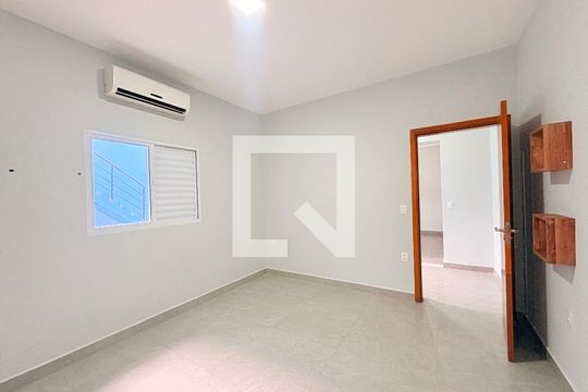 Suíte 1 de casa à venda com 4 quartos, 255m² em Jardim Ermida Ii, Jundiaí