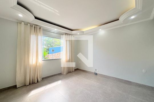 Sala de casa à venda com 4 quartos, 255m² em Jardim Ermida Ii, Jundiaí