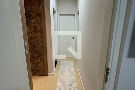 Corredor de apartamento à venda com 3 quartos, 70m² em Vila Joao Jorge, Campinas