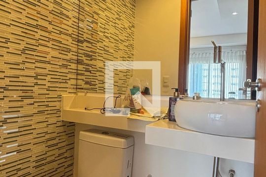 Lavabo de apartamento à venda com 4 quartos, 115m² em Jardim, Santo André