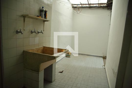 Área de Serviço de casa à venda com 3 quartos, 148m² em Jardim das Palmeiras, São Bernardo do Campo