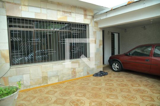 Garagem de casa à venda com 3 quartos, 148m² em Jardim das Palmeiras, São Bernardo do Campo