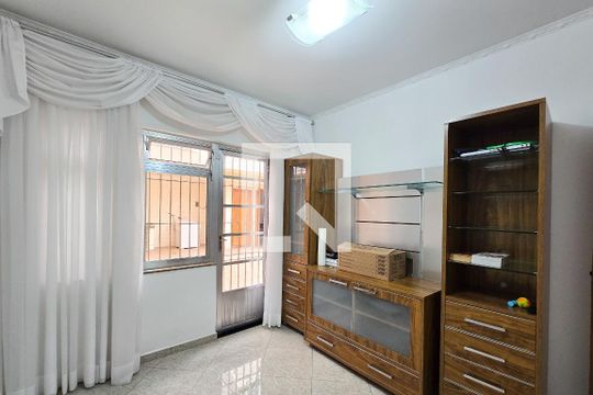 Sala de TV de casa para alugar com 4 quartos, 305m² em Jardim Tres Marias, São Bernardo do Campo