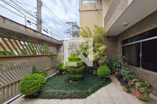 Garagem de casa para alugar com 4 quartos, 305m² em Jardim Tres Marias, São Bernardo do Campo