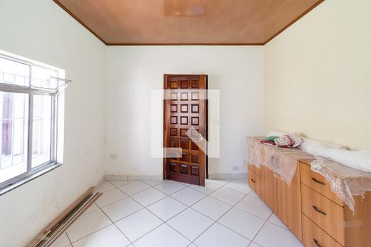 Sala  de casa à venda com 4 quartos, 280m² em Jardim Itacolomi, São Paulo