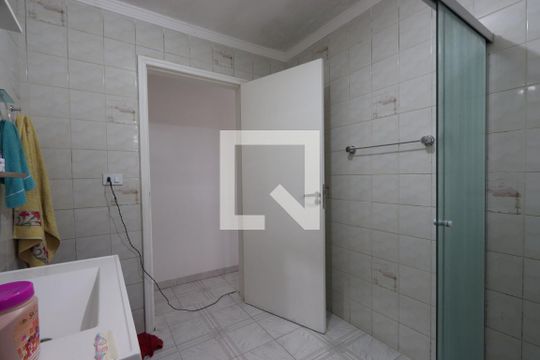 Banheiro de cima de casa à venda com 3 quartos, 199m² em Jardim Cotiana, São Paulo