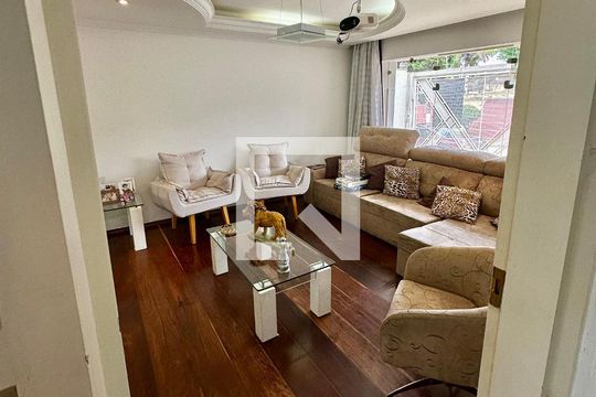 Casa à venda com 4 quartos, 350m² em Parque dos Passaros, São Bernardo do Campo