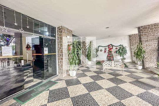 Hall de entrada de kitnet/studio à venda com 1 quarto, 18m² em Botafogo, Rio de Janeiro
