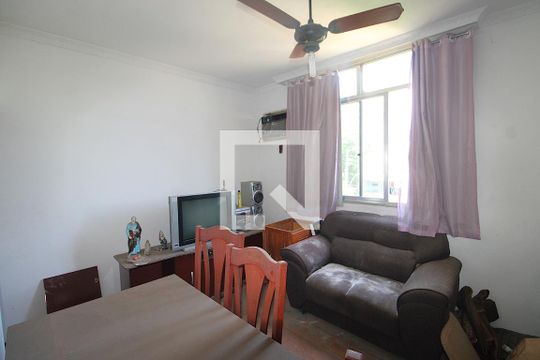 Sala de apartamento para alugar com 2 quartos, 76m² em Posse, Rio de Janeiro