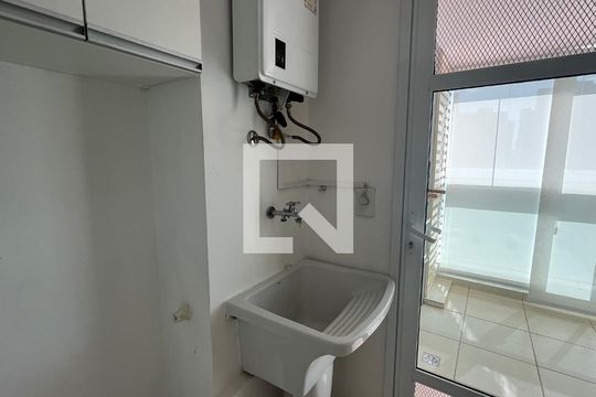 Apartamento à venda com 2 quartos, 65m² em Centro, Campinas
