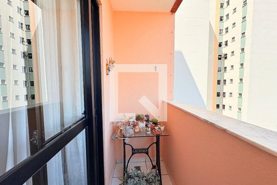 Sacada de apartamento à venda com 3 quartos, 75m² em Parque Eloy Chaves, Jundiaí