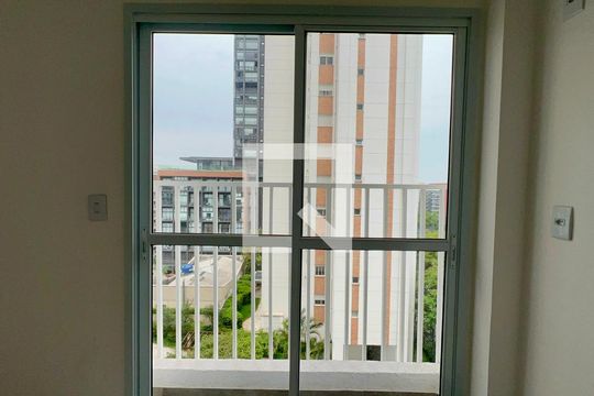 Sacada de kitnet/studio à venda com 1 quarto, 17m² em Pinheiros, São Paulo