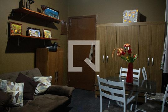 Sala de apartamento para alugar com 2 quartos, 36m² em Copacabana, Rio de Janeiro