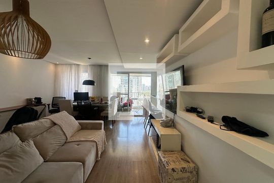 Sala de apartamento para alugar com 2 quartos, 69m² em Alphaville Empresarial, Barueri