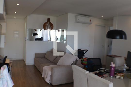 Sala de apartamento para alugar com 2 quartos, 69m² em Alphaville Empresarial, Barueri