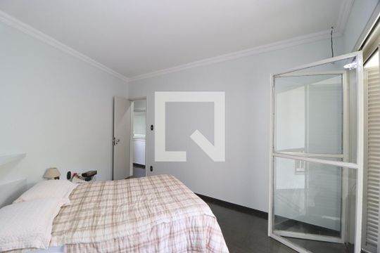 Suíte de casa para alugar com 3 quartos, 360m² em Lídice, Uberlândia